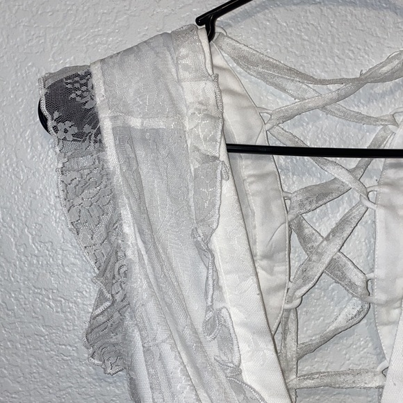 Dress - Picture 5 of 11